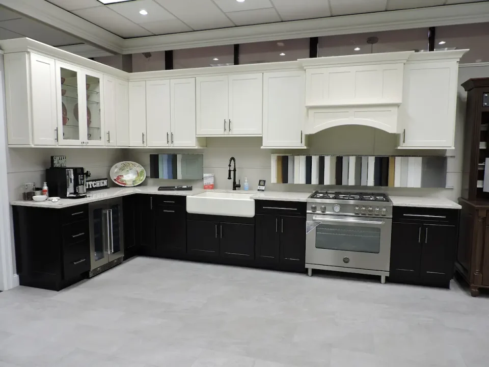 kitchen liquidators showroom cabinets