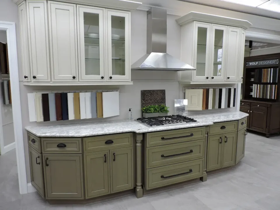 kitchen liquidators showroom cabinets