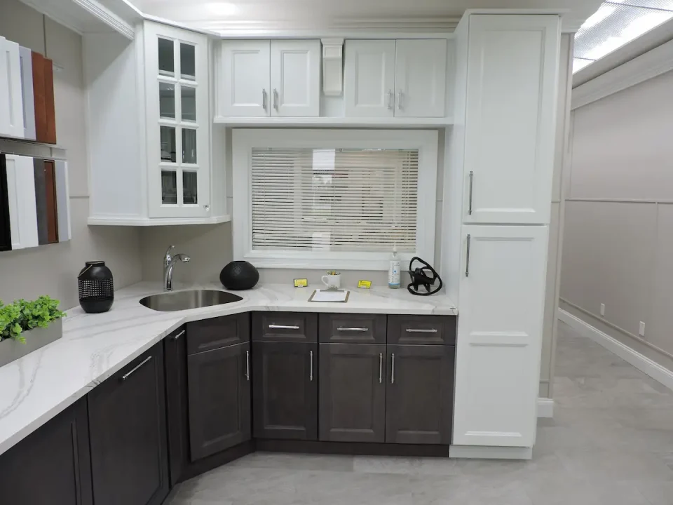 kitchen liquidators showroom cabinets