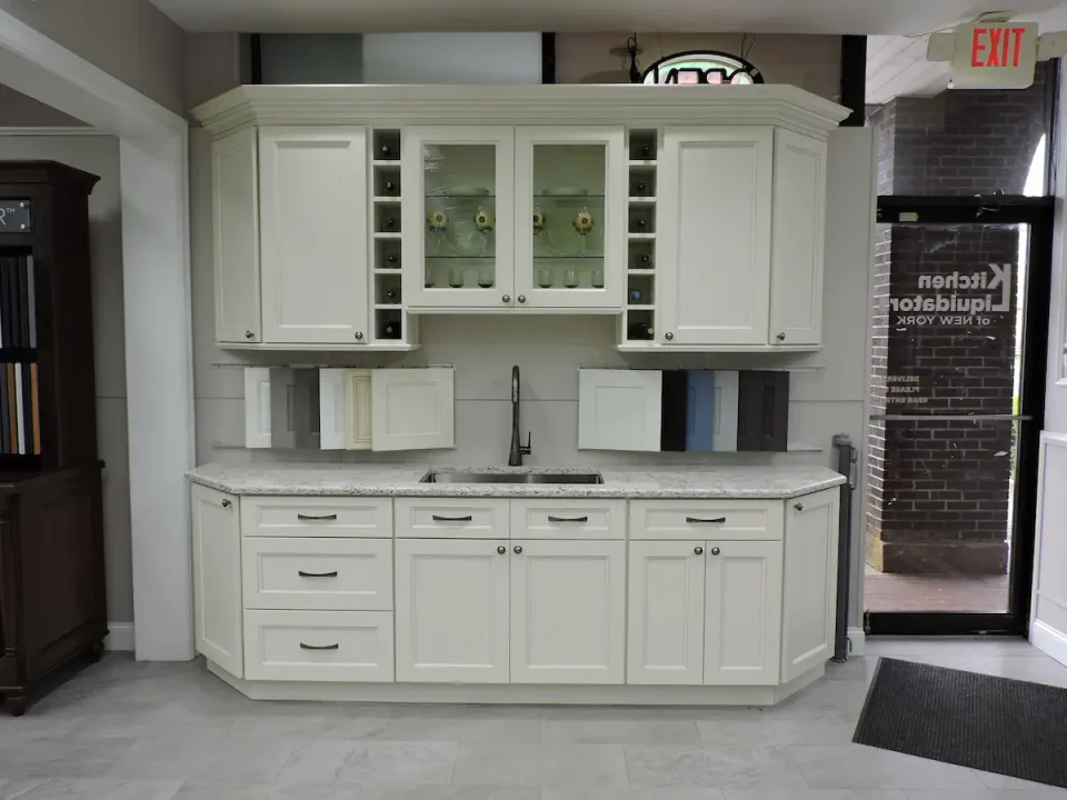 kitchen liquidators showroom cabinets