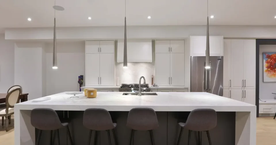 light gray and white spectrum counter top