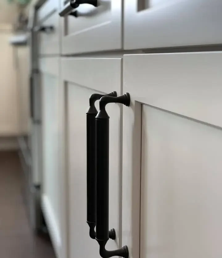 laurey cabinet handles
